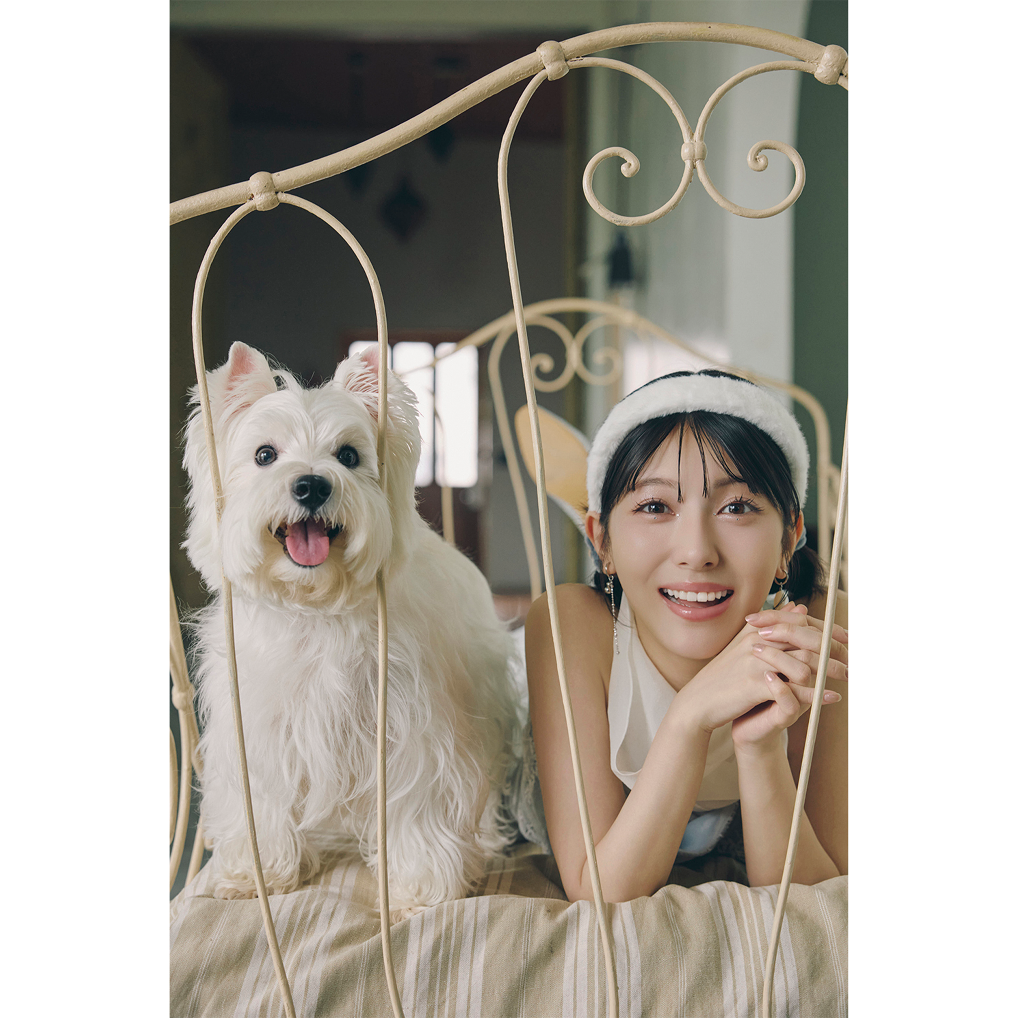 【大型配送タイプ】浜辺美波さん掲載2ページ（A3サイズ配送）#85542 61rHycQqZeL.jpg
