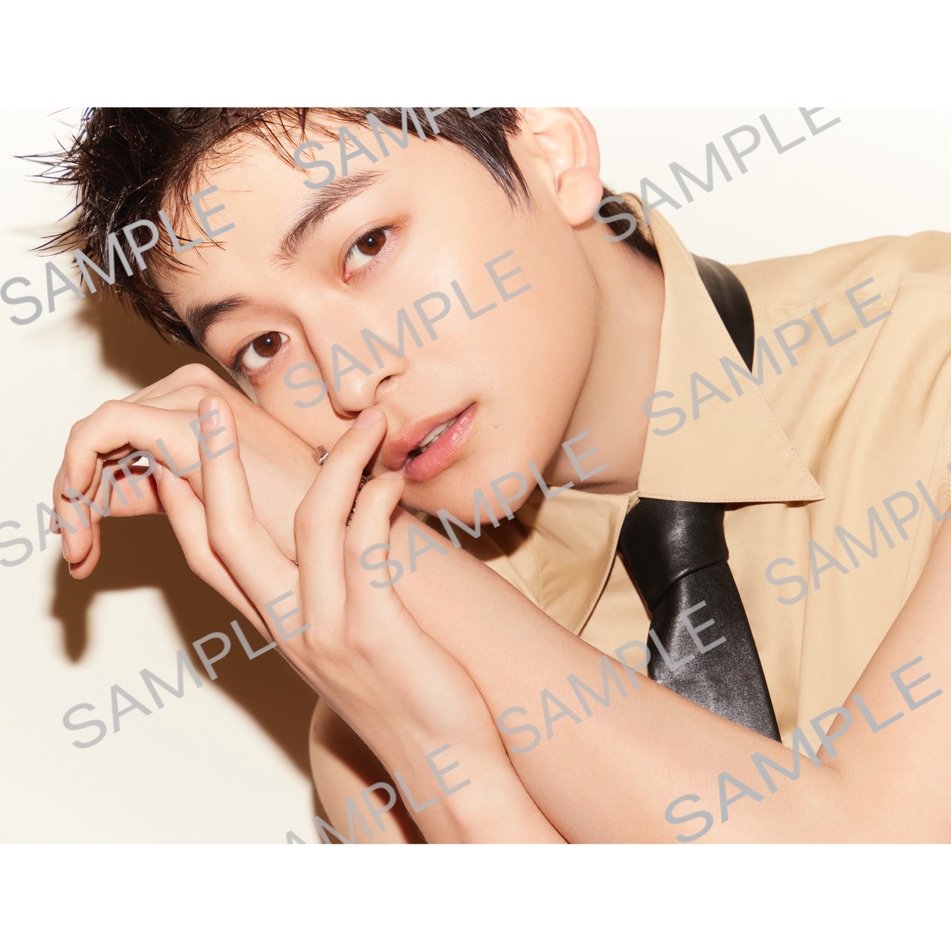 高橋文哉 カレンダーサイン入り 2025__Resize_0e245753-6ee7-